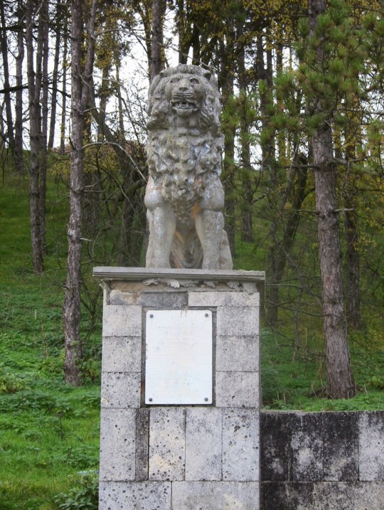 files/upload/military-monuments/Dobrichka2/Jitnica_cheshmata2.jpg